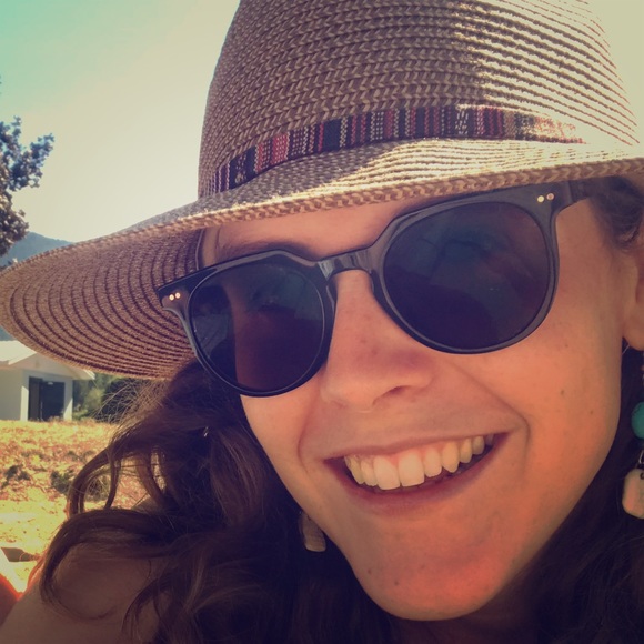 Meet your Posher, Roxane - Picture 1 of 1